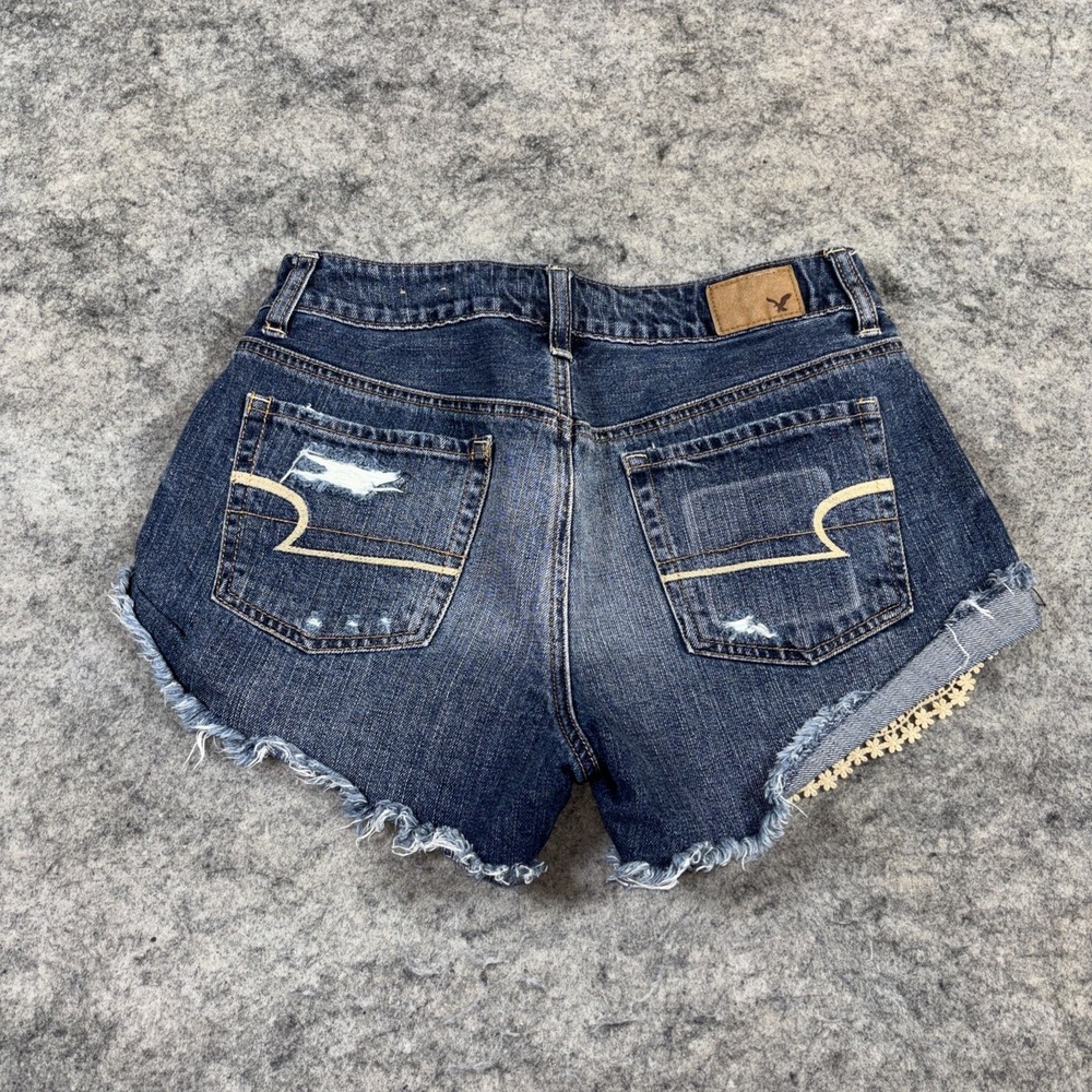 American Eagle Hi-Rise Festival Denim Shorts Women's 6 Distressed Crochet Cute - Picture 5 of 10